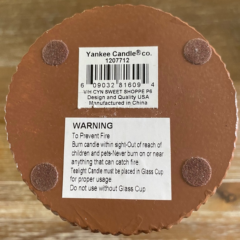 YANKEE CANDLE Gingerbread Man and Girl Tea Light Holder - Picture 7 of 7